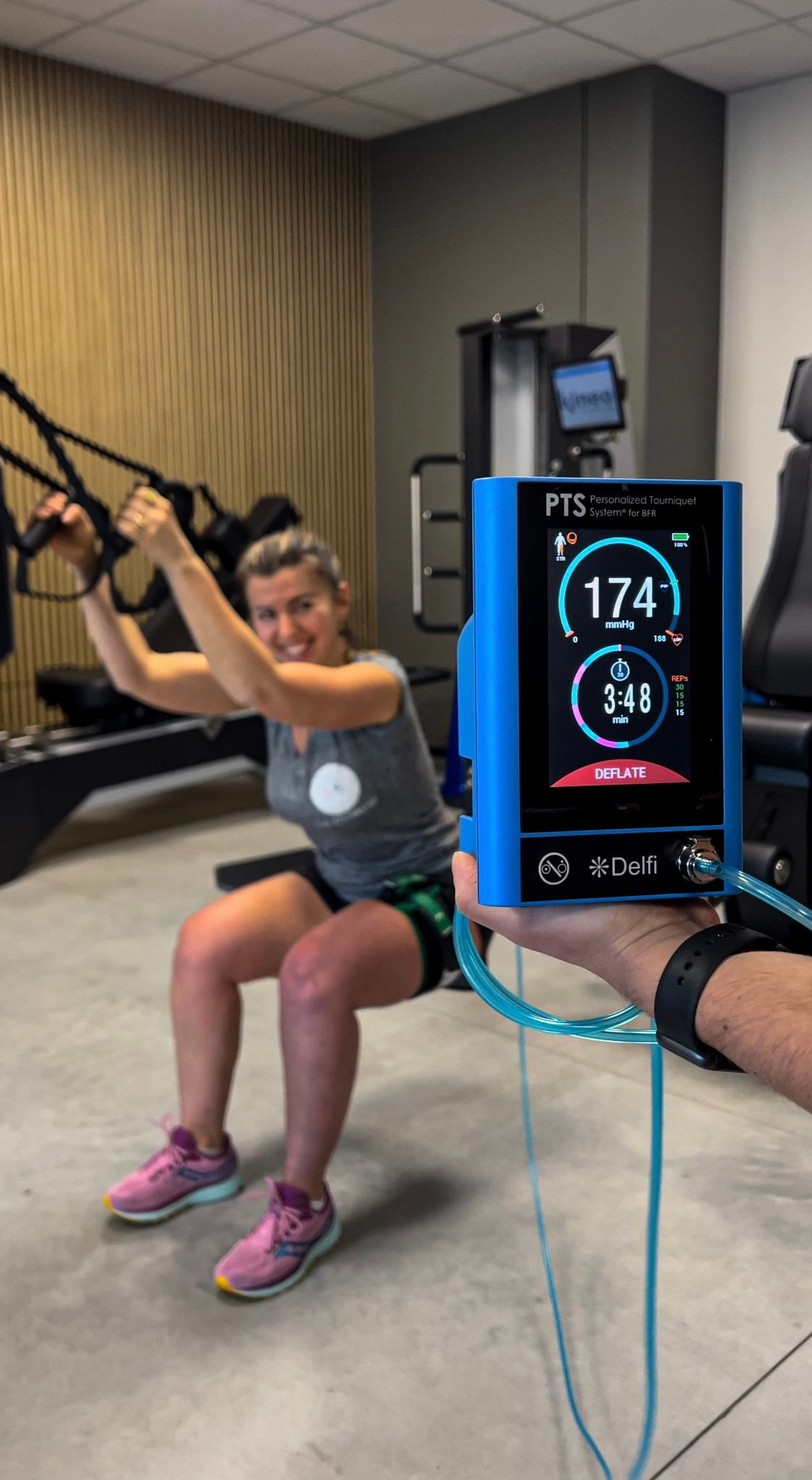 BFR utilizzato all'interno della nostra palestra CRR FisioFit per riabilitazione post intervento